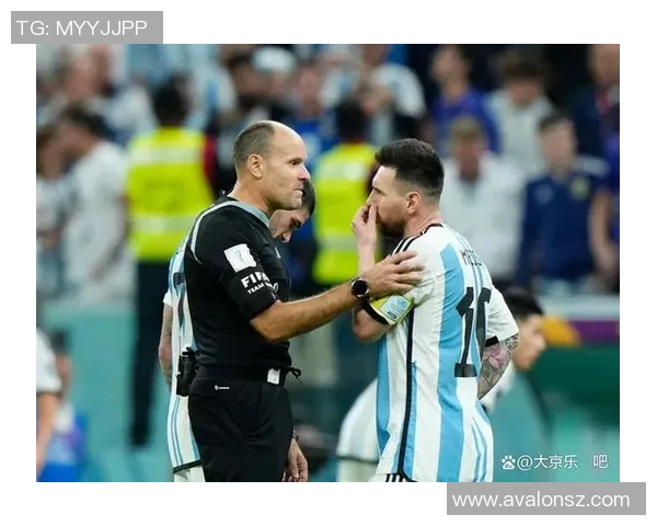 勇士赛场爆发小插曲，裁判如何处理？